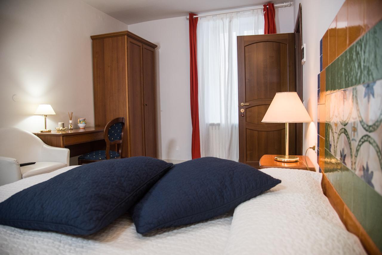 Via Roma 205 Bed & Breakfast Rionero in Vulture Exterior foto